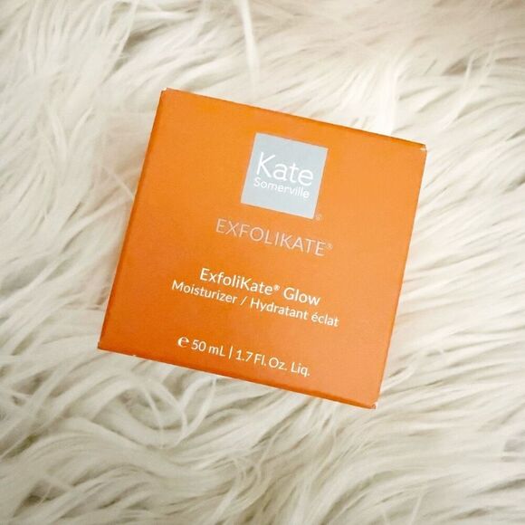 KATE SOMERVILLE | ExfoliKate Glow 2-in-1 Moisturizer + Exfoliator | 1.7 fl oz - Picture 2 of 12